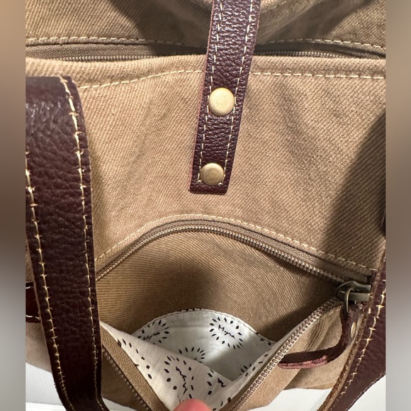 Myra Bag Tote Canvas and Leather Shoulder Strap Zipped Bag - NWT - Picture 7 of 16